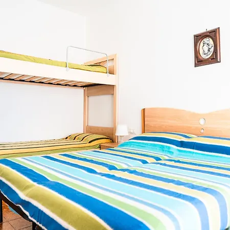 Comfy Flat Near The And Shops In Apartamento *