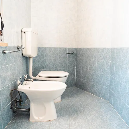 Apartamento Comfy Flat Near The And Shops In *